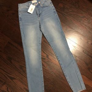 Brand New With Tag Frame Le High Jeans